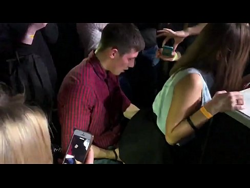 ❤️ Pravi seks u ruskom noćnom klubu. 18-godišnja Ruskinja u anusu i vagini pojebana u noćnom klubu ❤️❌ Prekrasni porno na hr.superpornpics.ru ❌